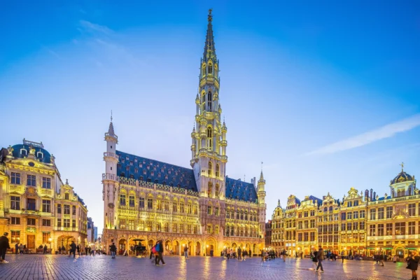 Amsterdam to Brussels: Convenient Luxury Transfer