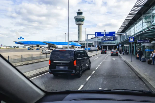 Luxury Transfer Ijmuiden Felison Port to Amsterdam Airport